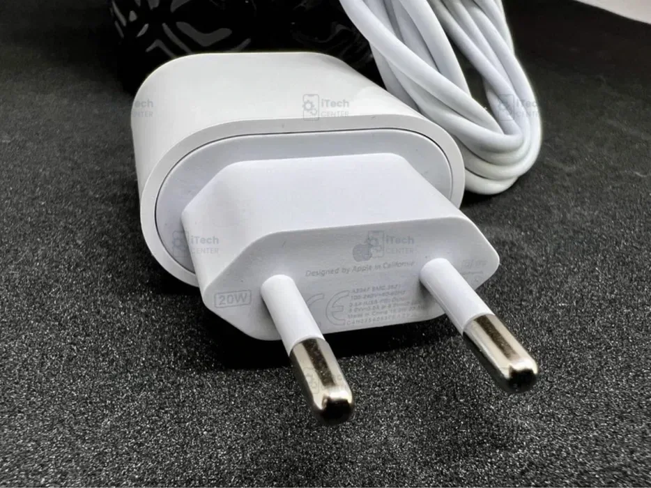 Оригинален кабел за зареждане USB-C към Lightning — примерна снимка на вида част